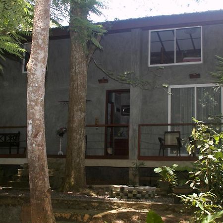 Villa Executive Residency Retreat Hikkaduwa Esterno foto