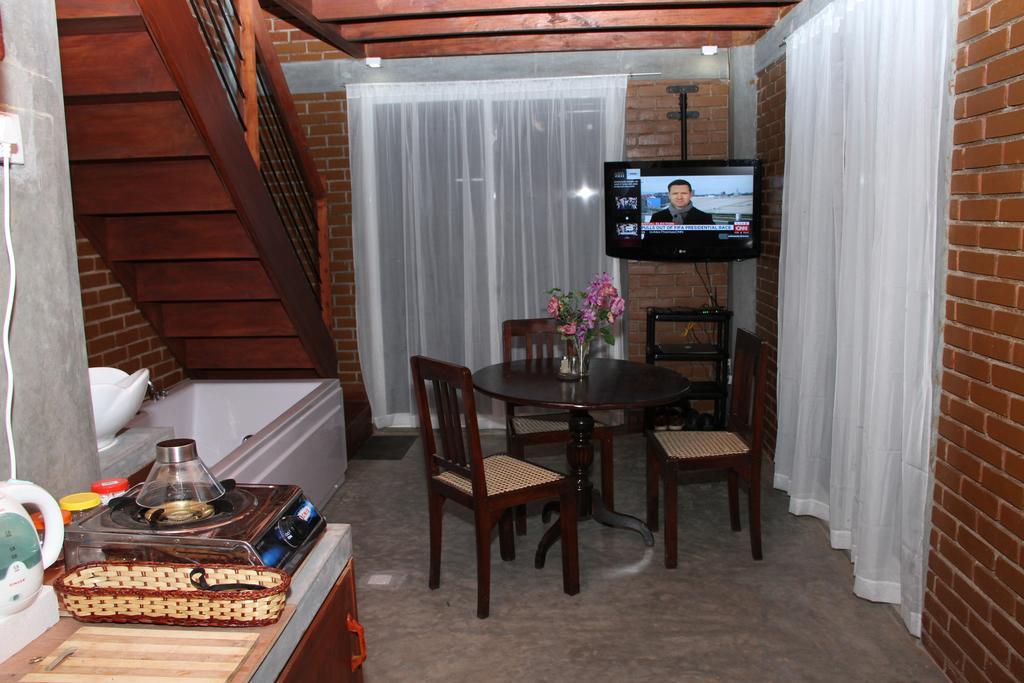 Villa Executive Residency Retreat Hikkaduwa Esterno foto